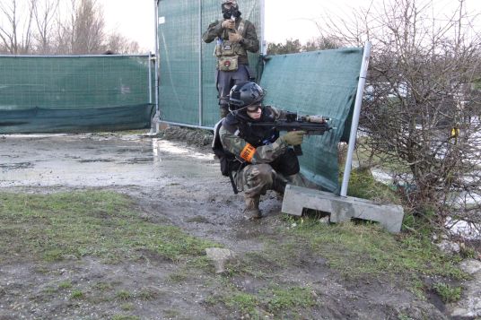 airsoft player
